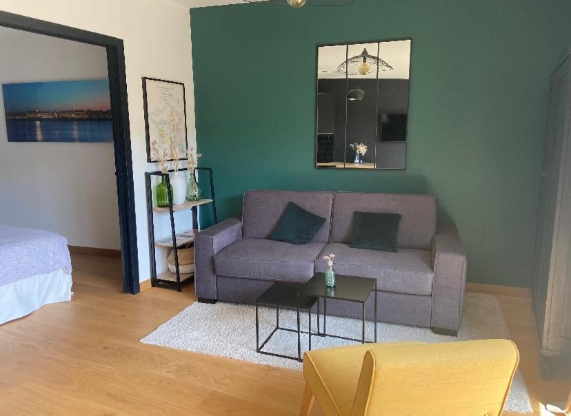 Le Clos Du Mesnil, Logement Totalement Independant Le Tourne Eksteriør billede